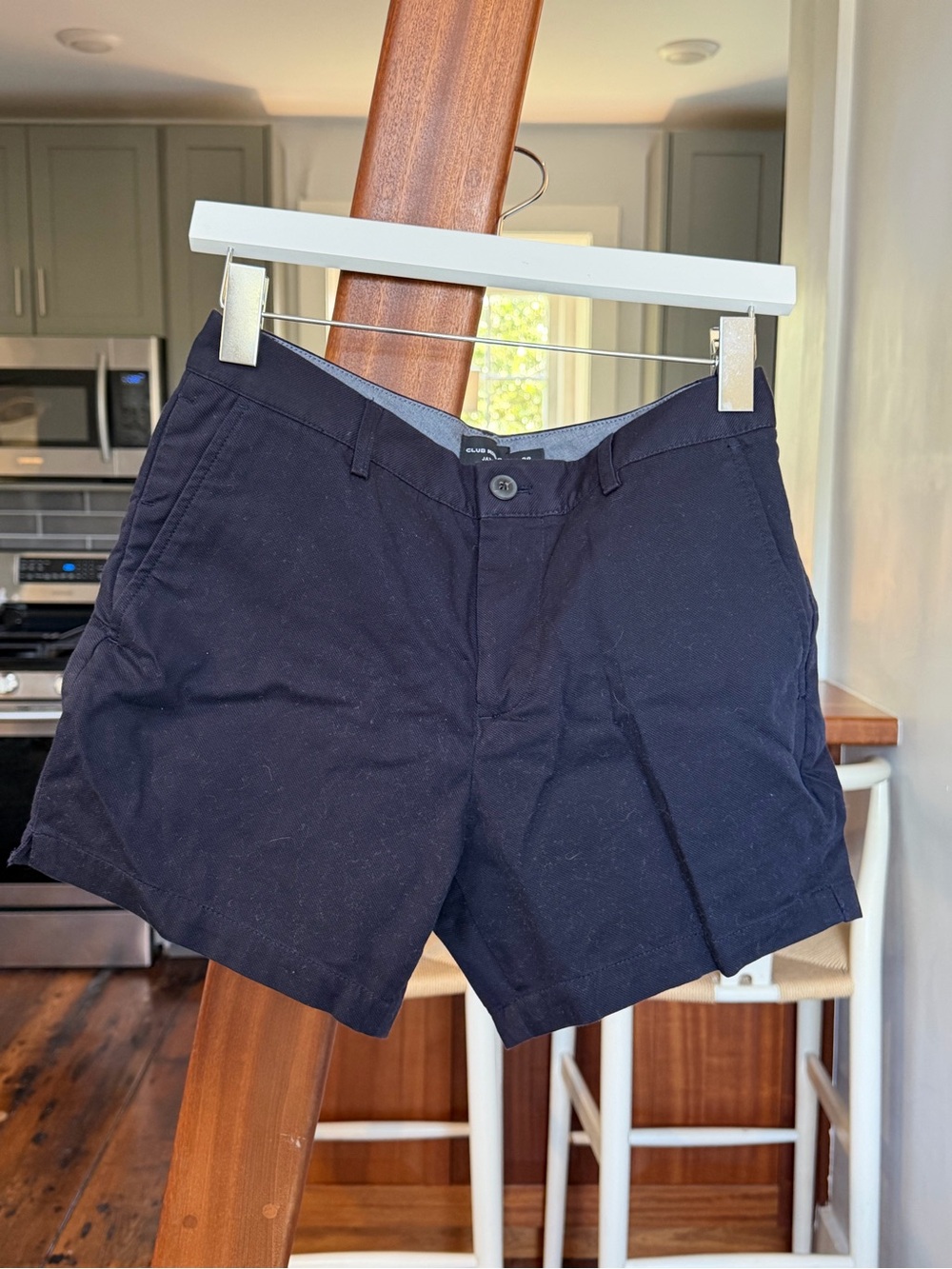 Club Monaco Men's Navy Flat-Front Cotton Shorts